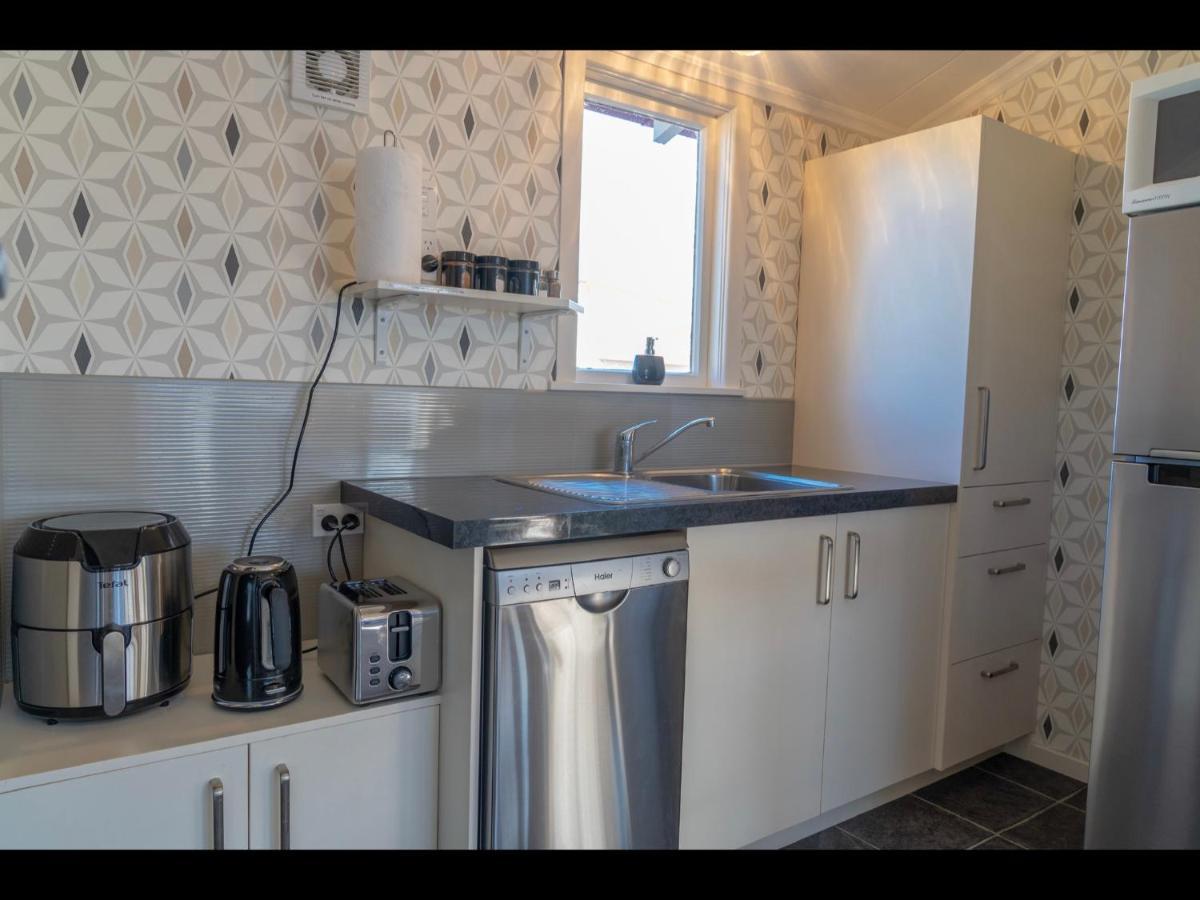 Te Anau Holiday Home - Free Wifi - Free Bikes & Kayaks - Short Walk To Lake & Town - Top Views Ngoại thất bức ảnh