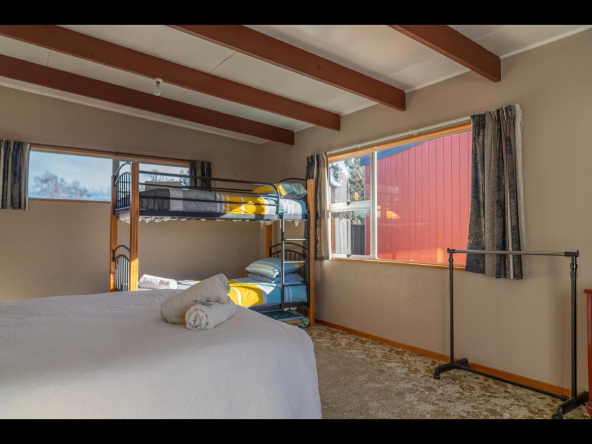 Te Anau Holiday Home - Free Wifi - Free Bikes & Kayaks - Short Walk To Lake & Town - Top Views Ngoại thất bức ảnh