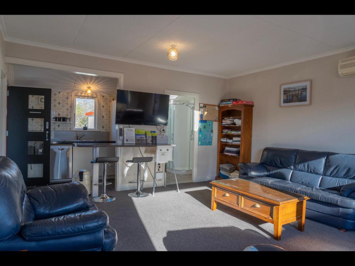 Te Anau Holiday Home - Free Wifi - Free Bikes & Kayaks - Short Walk To Lake & Town - Top Views Ngoại thất bức ảnh