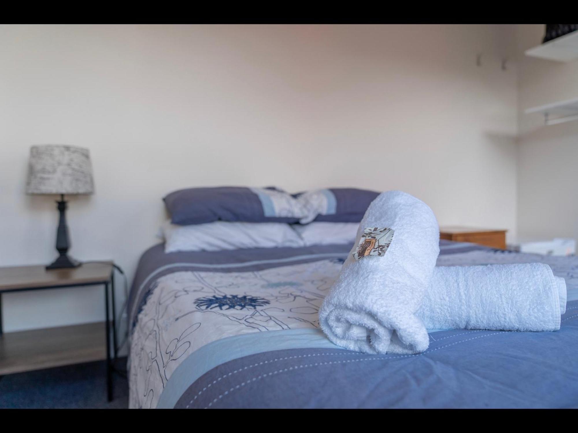 Te Anau Holiday Home - Free Wifi - Free Bikes & Kayaks - Short Walk To Lake & Town - Top Views Ngoại thất bức ảnh